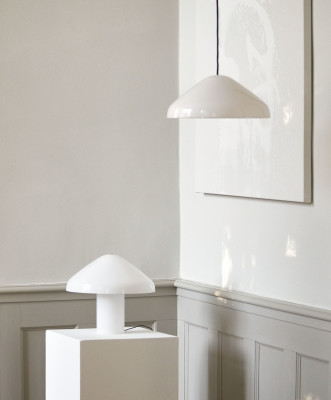 Pao glass table