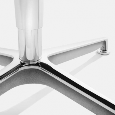 Saarinen Executive Chair