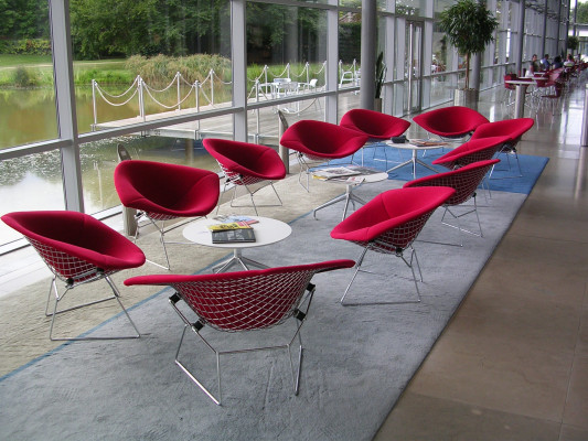 Bertoia Large Diamond Chair