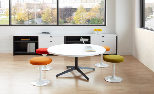 Saarinen Tulip Stool