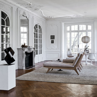 Klismos Chaise
