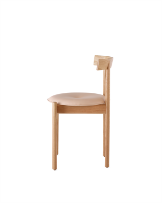 Comma Chair