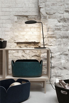 Leaf Table Lamp