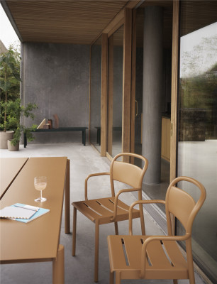 Linear Steel Table