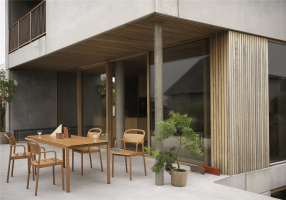 Linear Steel Table