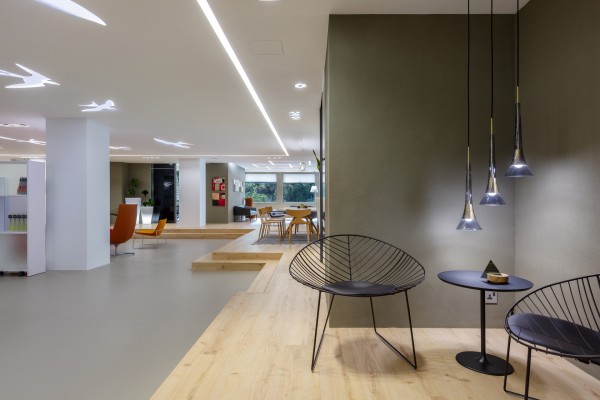Leaf Lounge Chair