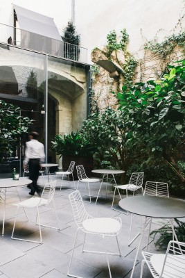 Leaf Table