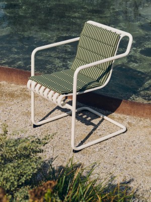 Palissade Cantilever Dining