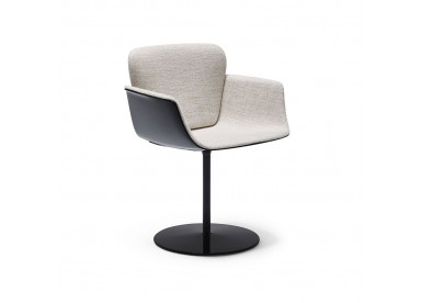 KN Collection by Knoll – KN06 Armchair